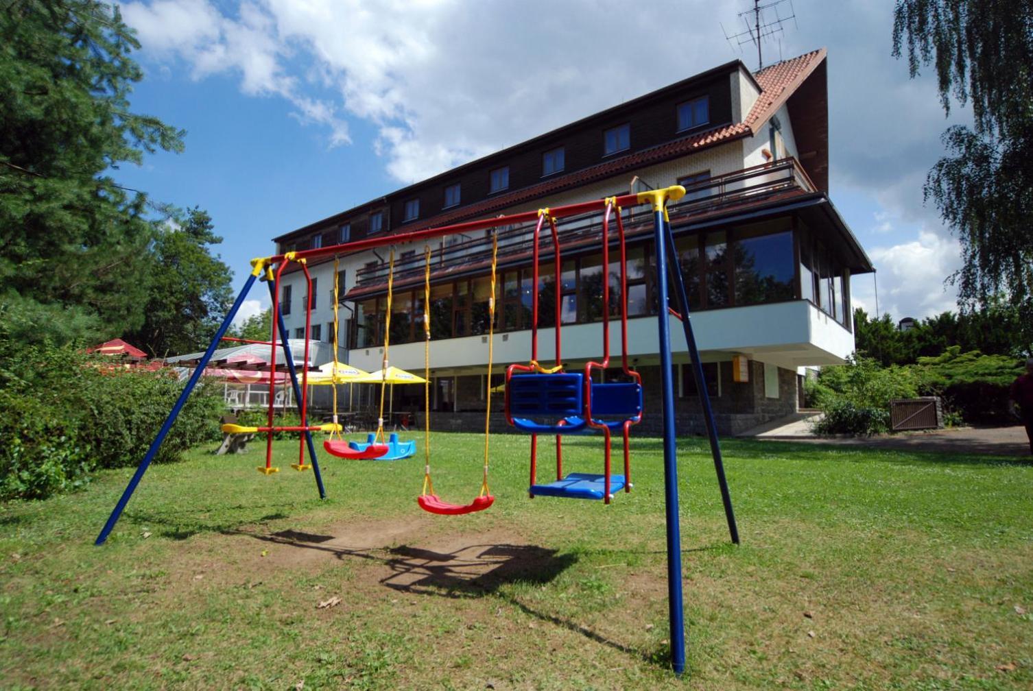 Zvíkovské Podhradí Resort Hotel Zvikov מראה חיצוני תמונה