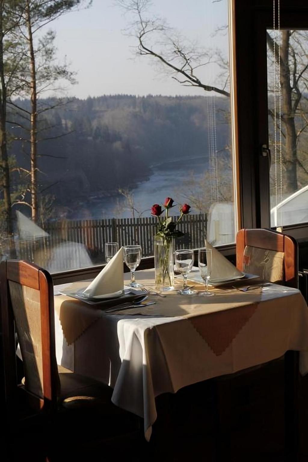 Zvíkovské Podhradí Resort Hotel Zvikov מראה חיצוני תמונה