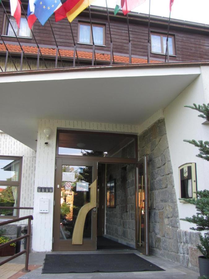 Zvíkovské Podhradí Resort Hotel Zvikov מראה חיצוני תמונה