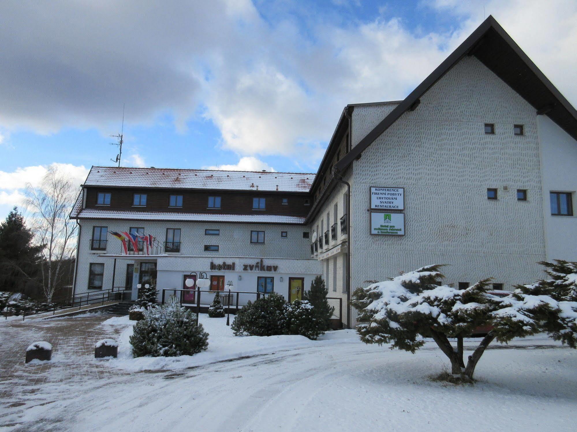 Zvíkovské Podhradí Resort Hotel Zvikov מראה חיצוני תמונה